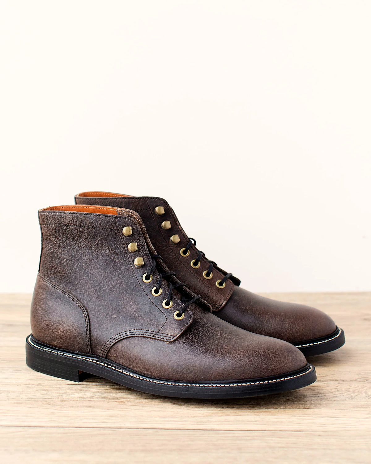 Teton Waxy Stag deer plain toe boot in Black, vegetable-tanned insole, welt and midsole