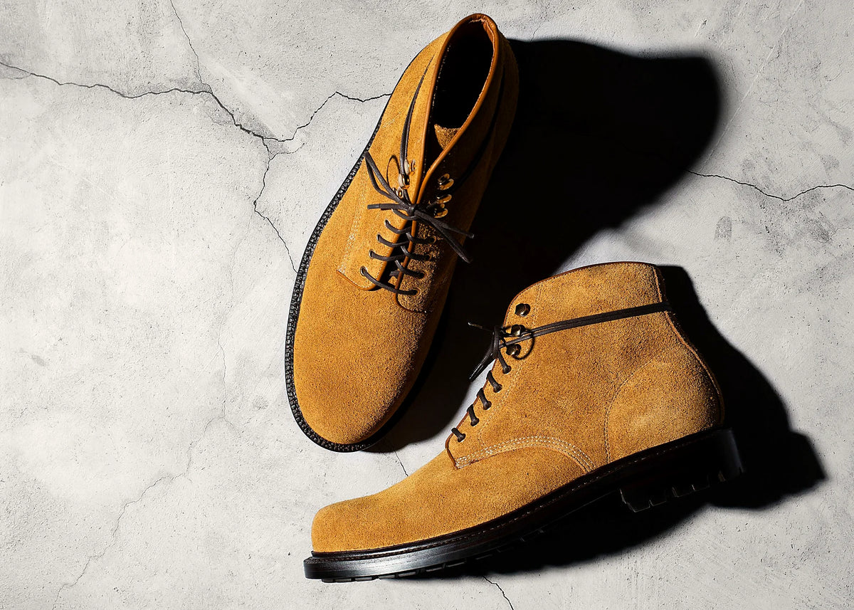 Butterum Gum Oiled Desert Oasis plain toe boot with polished brass eyelets and speed hooks