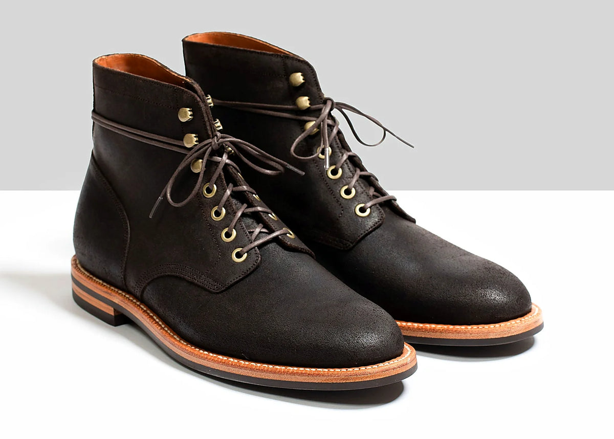 Earth Waxed Commander plain toe boot with antique brass eyelets and speed hooks