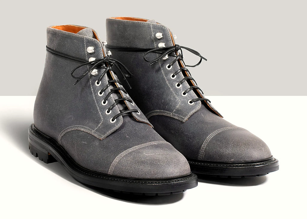 Frost cap toe boot in Waxed Commander, set on a lug rubber outsole