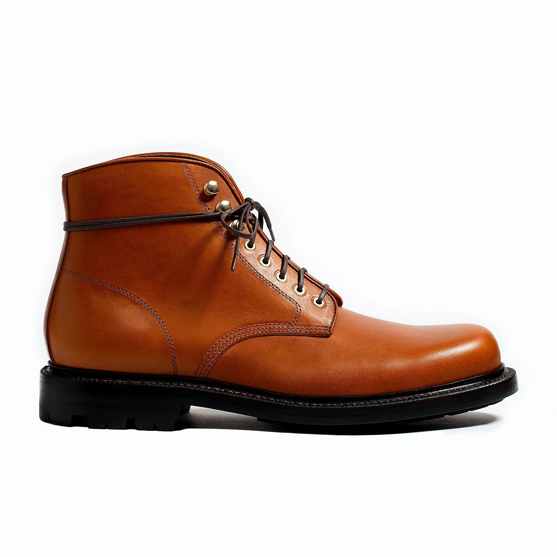 plain toe boot in Saddle tan Minerva with polished brass eyelets and speed hooks