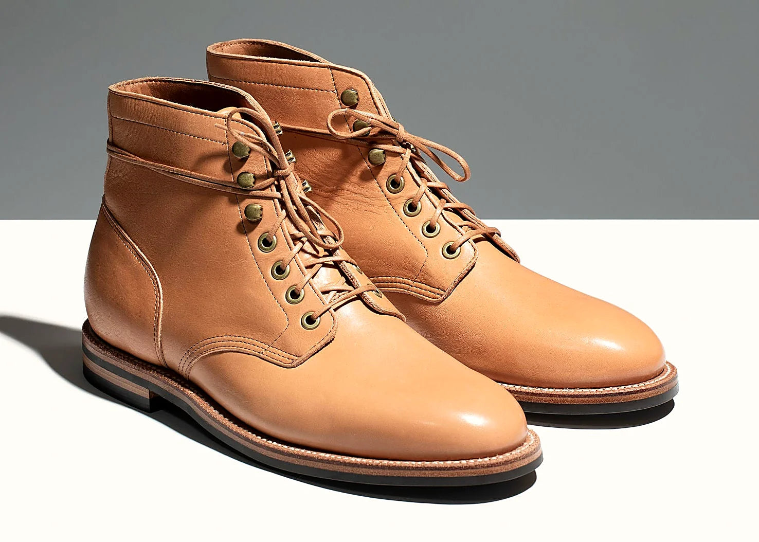 Essex plain toe boot in Tan, vegetable-tanned insole, welt and midsole